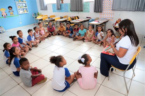 Onda de calor faz prefeitura de Araguaína reduzir horário de aulas nas