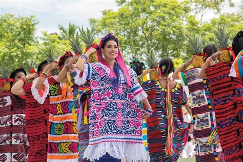 Guelaguetza Una Fiesta Que Celebra La Vida Mexican Simo