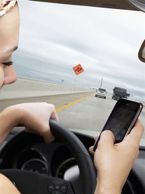 10 Types Of Distracted Driving That Cause Accidents