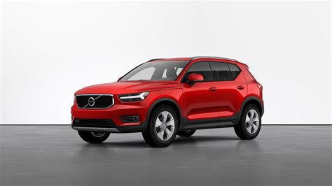 2021 Volvo XC40 T5 AWD Momentum in Fusion Red Metallic w Standard Rims