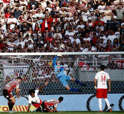 Em Jogo Movimentado Red Bull Bragantino Empata O S O Paulo