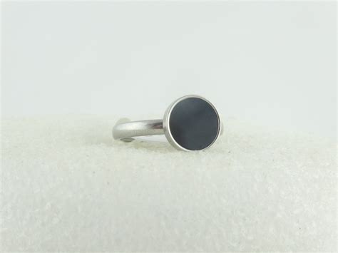 Anillo Cabuj N Plata Negro Redondo Minimalista Acero Inoxidable Mm