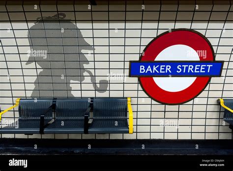 La Estaci N De Metro De Baker Street Silueta De Sherlock Holmes