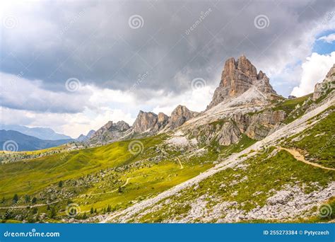 Averau Mountain and Rifugio Averau in Dolomites Stock Photo - Image of ...