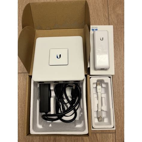 Unifi Usg 3p And Cloud Key Uc Ck 蝦皮購物