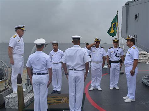 Fragata Constitui O Recebe Visita De Oficiais Da Marinha Dos Eua