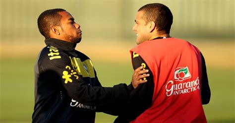 Conex Es Obscuras Entre Robinho E Daniel Alves Desvendando O Que Pode