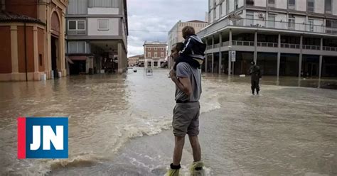 Imagens A Reas Mostram Destrui O Ap S Fortes Chuvas Atingirem Centro