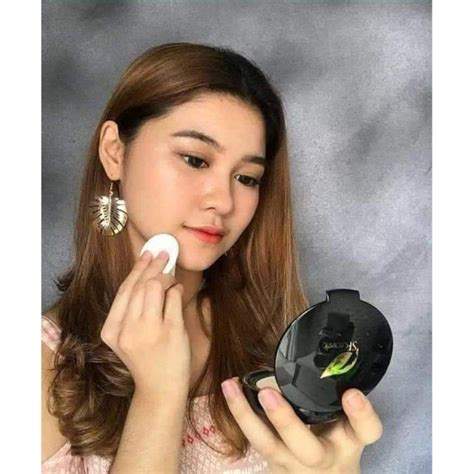 Bedak Exlusive Compact Powder Sr Bedak Padat Dilengkapi Foundation