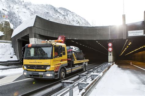 Gotthard Tunnel Verkehr L Uft Nach Schwerem Unfall Wieder Der Spiegel