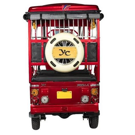 Yatri Dlx Red E Rickshaw At Rs Battery Operated Rickshaw In