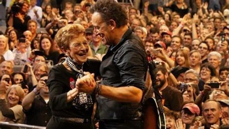 Morta La Mamma Di Bruce Springsteen Words And Music