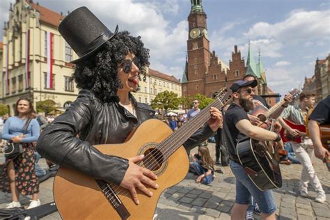 Gitarowy Rekord Wiata We Wroc Awiu Znajd Siebie Na Zdj Ciach