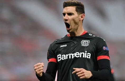 No Radar Do Palmeiras Bayer Leverkusen Define Futuro De Lucas Alario