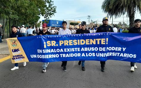 Universitarios de la UAS se manifiestan en Mazatlán El Sol de