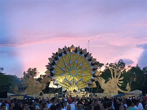 Vero makes Mexican debut at Corona Sunsets | Festival Insights