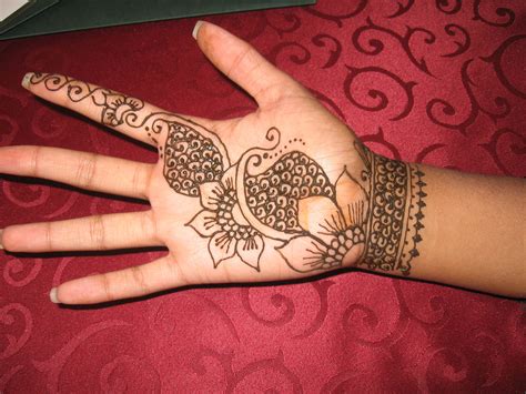 Easy Henna Designs For Palm Effortlessly Beautiful Patterns For All