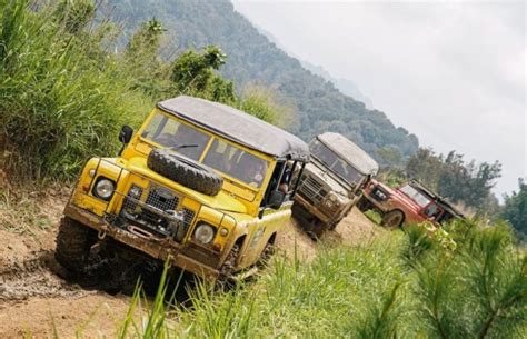 Offroad Sentul, Paket Wisata Jeep di Bukit Hambalang Bogor - Hadena ...