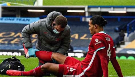 Liverpool Virgil van Dijk será operado en la rodilla derecha