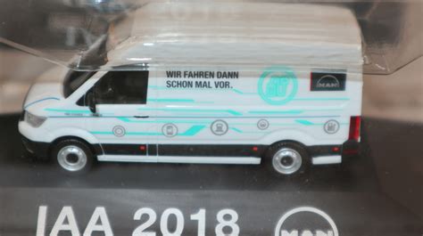 HERPA in 1 87 Sondermodell TGE 3 180 Kastenwagen weiß zur IAA 2018