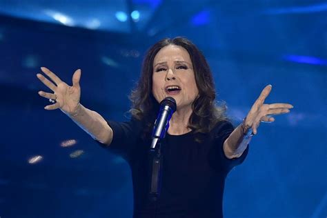 Gigliola Cinquetti Emoziona Sanremo Con Non Ho Let La Nuova Sardegna