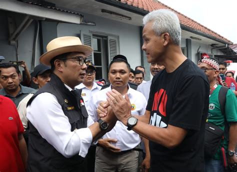 GANJAR DAN RIDWAN KAMIL LEPAS PEMUDIK JATENG DI BANDUNG BLORANEWS