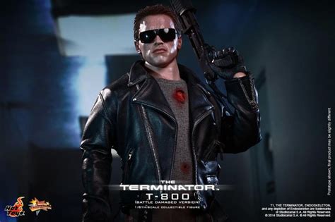 Hot Toys Is Back With The Battle Damaged T 800 From The Terminator ActionFigurePics