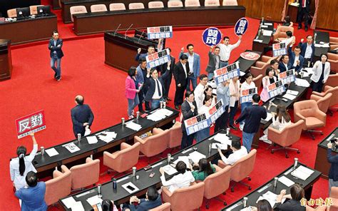 《taipei Times》kmt And Tpp Lawmakers Vote Against Dpp Proposal 焦點 自由