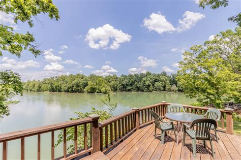 Current River Cabins A Haven For Nature Lovers Paraiso Island