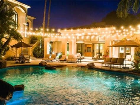 15 California Pool Homes Perfect For Diving Into Summer Fun | Walnut ...