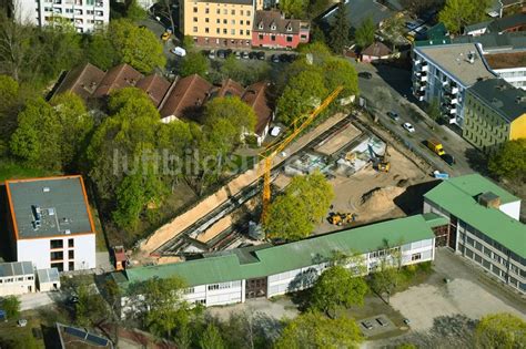 Luftaufnahme Berlin Baustelle zum Neubau des Schulgebäudes der