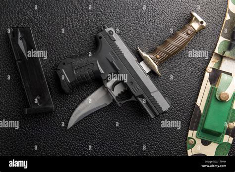 Pneumatische Waffen Fotos Und Bildmaterial In Hoher Aufl Sung Alamy