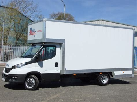 Maun Motors Self Drive Dropwell Luton Removals Box Van Hire Jumbo