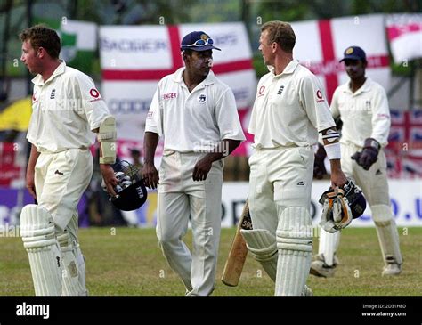 Sri Lankan Bowler Chaminda Vaas Hi Res Stock Photography And Images Alamy