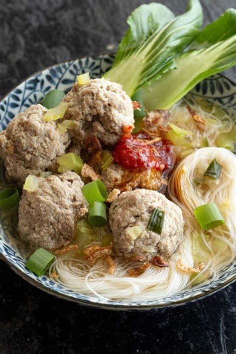 Bakso - Indonesian Meatball Soup (Best Street Food!) | Wandercooks