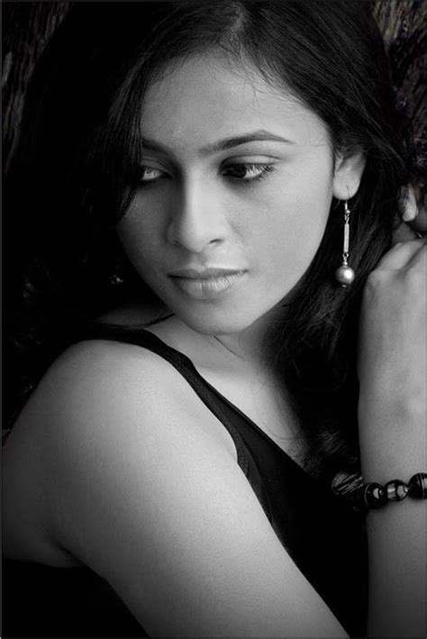 TAMIL ACTRESS HOTPICZ Sri Divya Hot N Cute