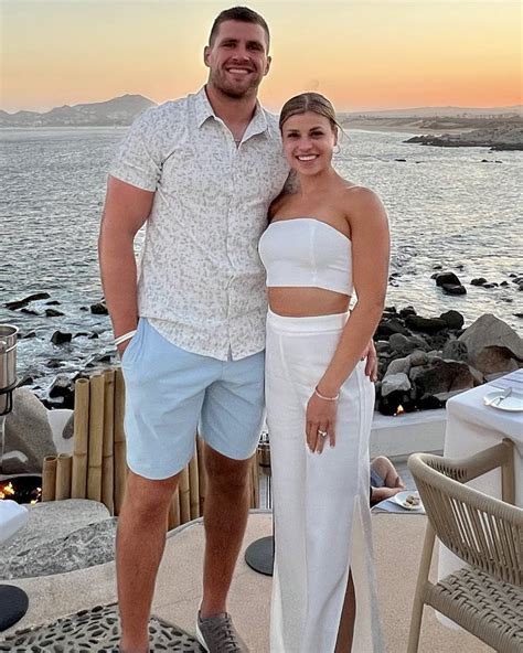 News And Report Daily Steelers T J Watt Marries Dani Rhodes In Mexico