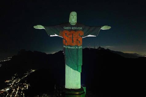 Projeção no Cristo Redentor faz homenagem ao Rio Grande do Sul 09 05