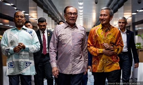 Anwar Mulakan Lawatan Kerja Dua Hari Ke Singapura