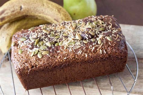 Banana Pear Date And Nut Cake Recipe Petitchef