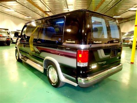 Waldock Presidential 2 Dvdgpsrvc Custom Paint Conversion Van