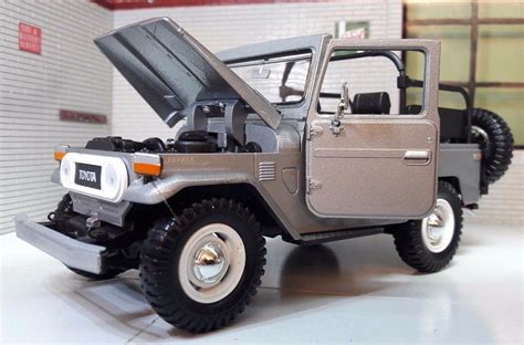 Toyota 1960 Land Cruiser FJ40 Motormax 1:24 – Emberton Imperial