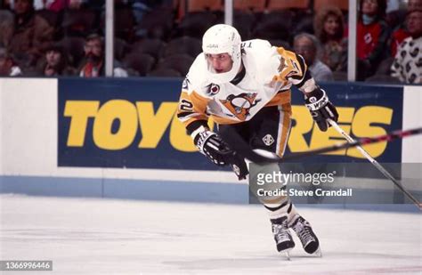 118 Rick Tocchet Penguins Stock Photos, High-Res Pictures, and Images ...