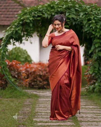 Maroon Weaving Kubera Pattu Soft Silk Saree M At Rs Piece In Surat