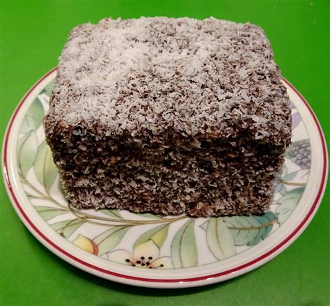 You can't fool us, lamington are Australian!