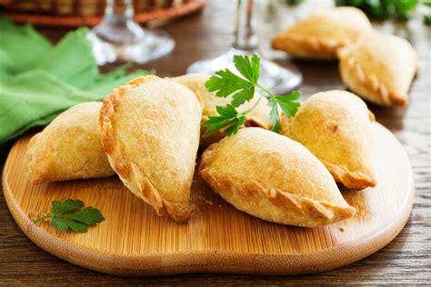 Empanadas De Ternera Vino Tinto Y Pasas De Uva El Gourmet