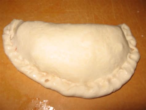 Make the Perfect Bread-Maker Dough for Pizzas, Calzones, or Stromboli ...