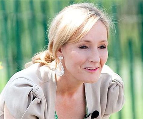 J. K. Rowling Biography - Facts, Childhood, Family Life & Achievements