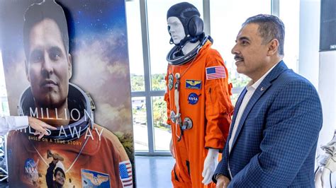 Biografia De Jose Hernandez Astronauta