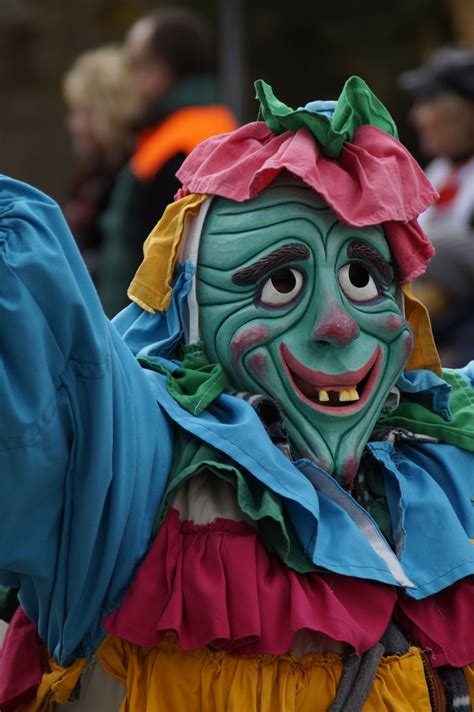 Kostenlose Foto Porträt Karneval Farbe Kleidung Bunt Heiter Verkleidet Gesicht